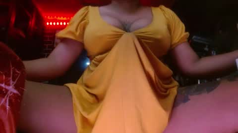  i am trixie im Your Selfsucking Mistress  online show from November 10, 12:00 am