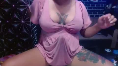  i am trixie im Your Selfsucking Mistress  online show from April 30, 3:23 am