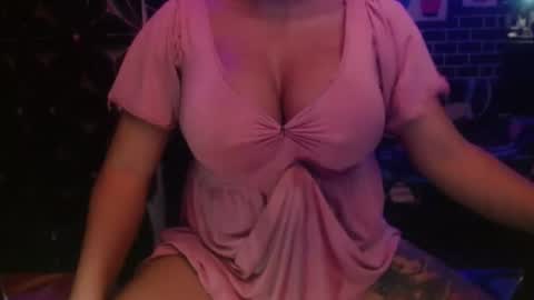  i am trixie im Your Selfsucking Mistress  online show from August 3, 3:17 am