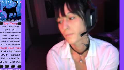 Snapshot of 3shycat3 chatting on October 17, 1:42 am 3ShyCat3 online show from October 17, 1:42 am
