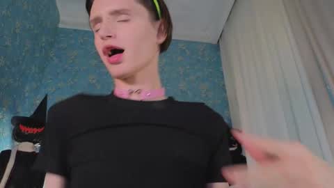 adrian online show from November 2, 10:02 am