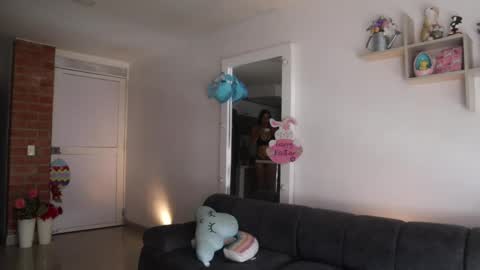 Anastasia Vahos online show from April 25, 7:11 pm