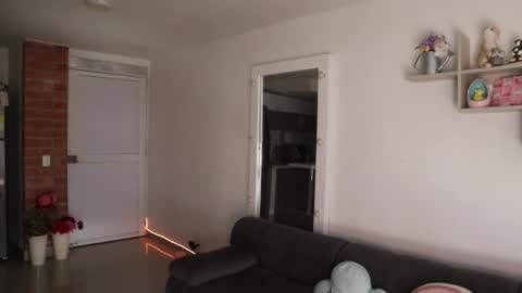 Anastasia Vahos online show from May 1, 9:08 pm