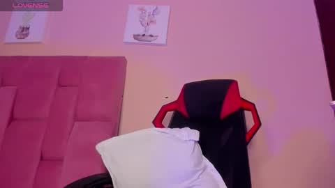 Snapshot of adonis_hot_xx chatting on October 22, 10:02 pm adonis_hot_xx online show from October 22, 10:02 pm