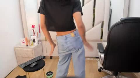 aisha_hotts777 online show from July 29, 9:24 pm