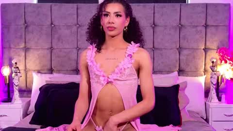 Queen Dumont   online show from March 19, 9:37 pm