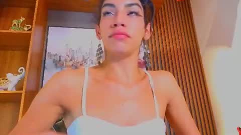 Alahia Rodriguez online show from July 2, 7:52 pm