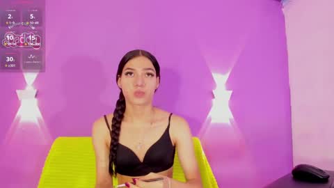 Snapshot of alanarosee___ chatting on September 29, 1:00 pm Alanaa Rosee  online show from September 29, 1:00 pm