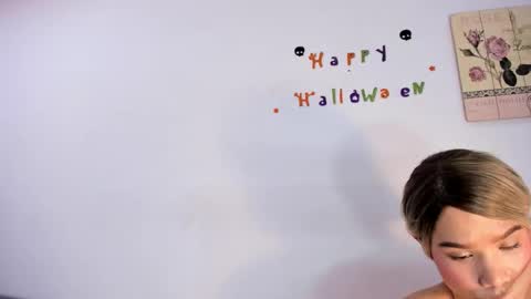 alanna_miaw online show from November 4, 8:08 pm