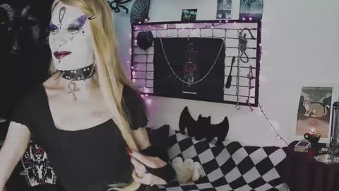 Mistic witch online show from February 28, 4:21 am