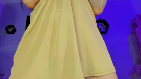 Alejandra online show from May 5, 10:43 am