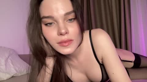 Ember Valentine online show from March 20, 9:49 pm