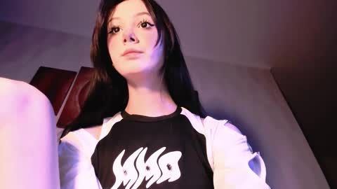 Alice Aris online show from January 28, 1:05 pm