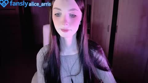 Alice Aris online show from December 3, 4:11 pm