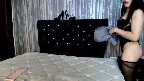 alicee_moonn online show from February 2, 8:08 pm