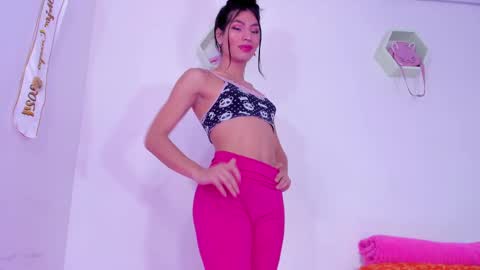 Alisia online show from December 9, 3:00 pm