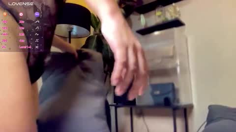 Allison online show from October 26, 5:03 am