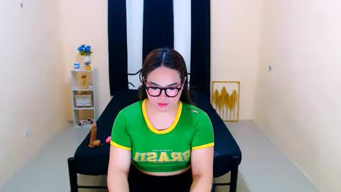 Almira online show from October 25, 4:18 am