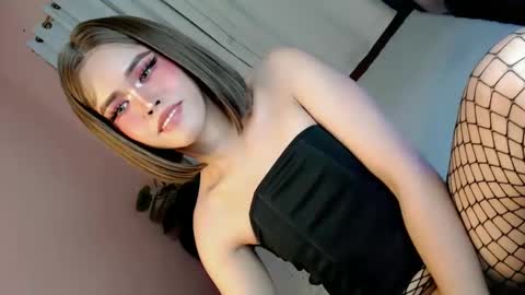 Snapshot of alove_too_last chatting on February 26, 1:30 pm LEXY online show from February 26, 1:30 pm