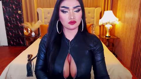 Alura Jhenson online show from November 15, 4:54 am