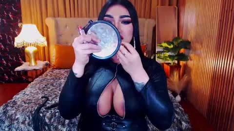 Alura Jhenson online show from March 5, 8:14 pm