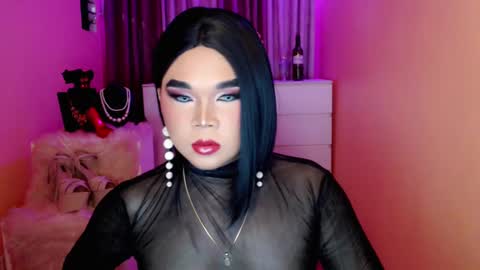 Queen Mireska online show from January 6, 10:02 am