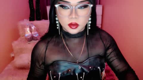 Queen Mireska online show from February 14, 6:37 pm
