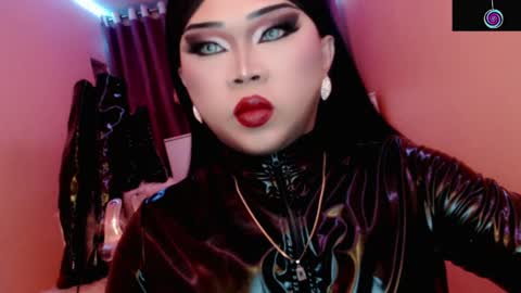 Queen Mireska online show from May 3, 5:17 pm