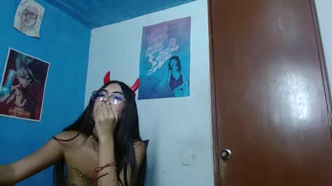 Snapshot of andromedashine chatting on December 9, 12:08 pm vero paez online show from December 9, 12:08 pm