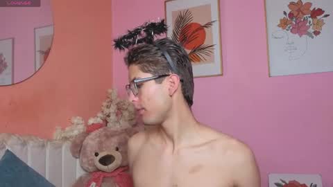 angel_____1 online show from April 13, 1:04 pm