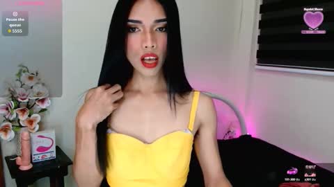 Snapshot of angelamonroe chatting on October 11, 5:37 pm SENORITA online show from October 11, 5:37 pm