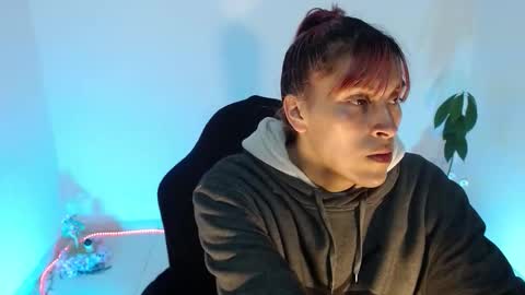 Snapshot of angele_johnson chatting on October 13, 2:25 am angele online show from October 13, 2:25 am