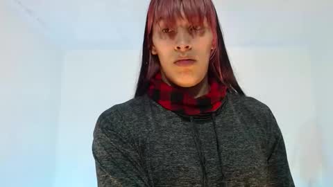 Snapshot of angele_johnson chatting on October 15, 7:47 pm angele online show from October 15, 7:47 pm