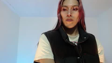 Snapshot of angele_johnson chatting on October 19, 8:23 pm angele online show from October 19, 8:23 pm