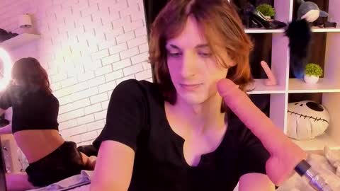 Angel online show from November 19, 6:41 pm