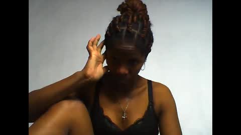 anselmee online show from March 10, 7:56 am