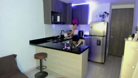 help me reach 100 likes babe online show from April 29, 2:38 am
