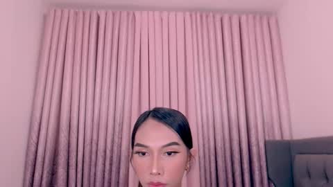 arriane_pleasure online show from April 30, 5:50 pm
