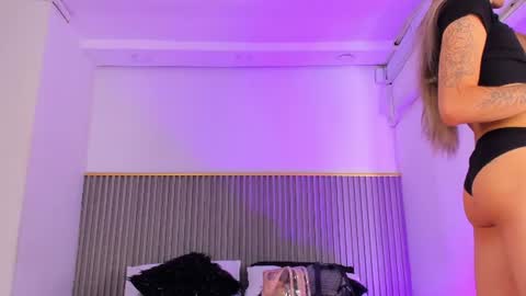 ash_valentine online show from July 6, 7:38 pm