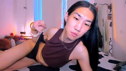 Kim online show from June 10, 6:07 pm