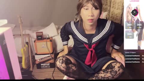 Emi online show from December 30, 1:25 pm