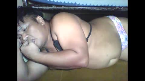 Snapshot of asianqueenforsex chatting on December 12, 11:29 am asianqueenforsex online show from December 12, 11:29 am