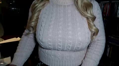 Aspen Vale online show from November 26, 12:24 am