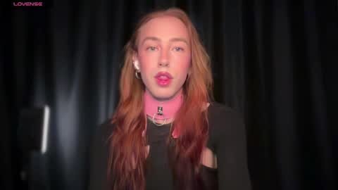 avril_pearly_ online show from June 5, 11:27 am