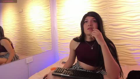 babyfemboy7 online show from April 21, 8:04 pm