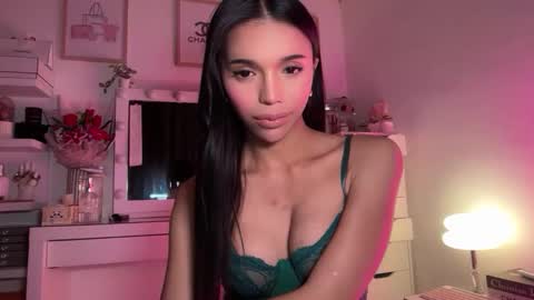 babysabrinaxx online show from April 28, 5:28 pm
