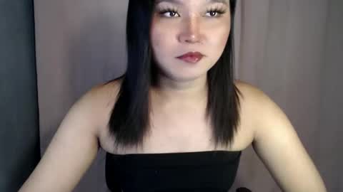 april online show from December 3, 7:07 pm