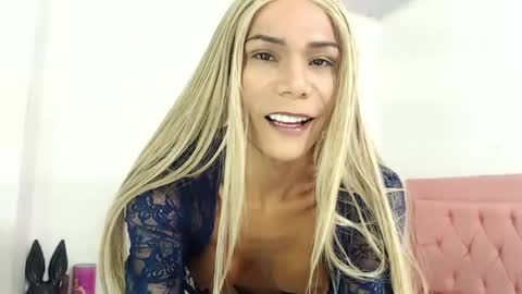 bella_luna001 online show from July 27, 6:53 am