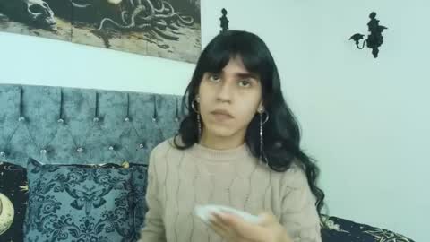 Bella online show from January 5, 11:52 pm