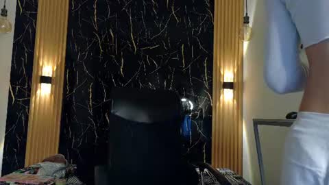     online show from June 23, 9:12 pm